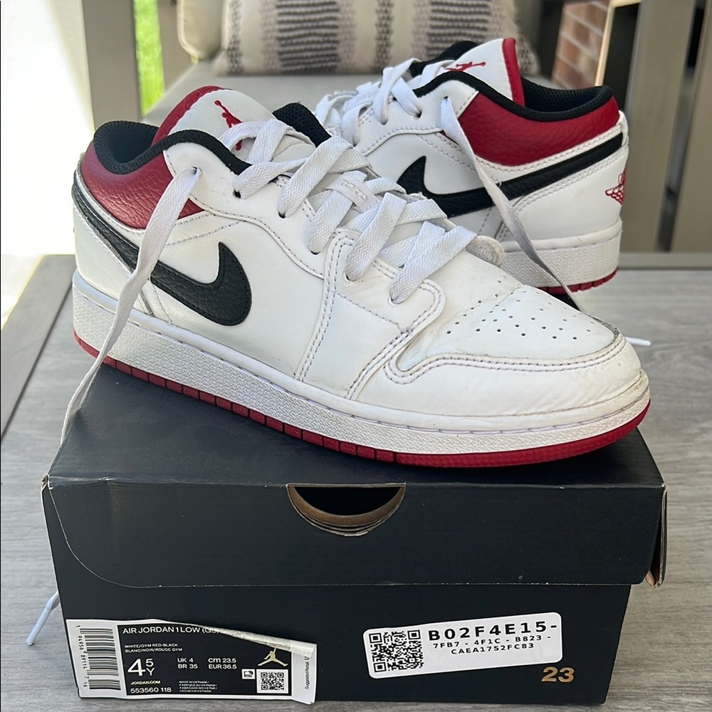 Nike Air Jordan 1 Low GS youth